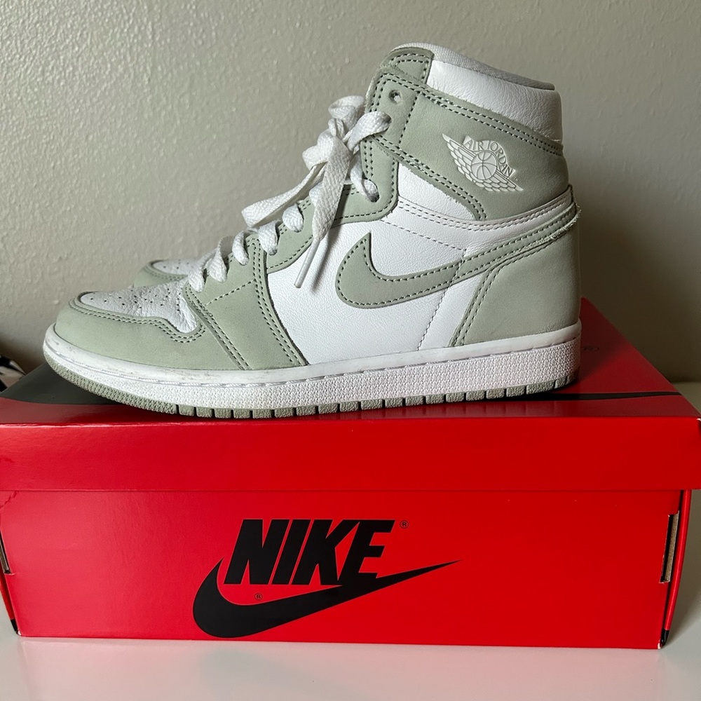 Air Jordan 1 Retro High OG 'Seafoam Women's